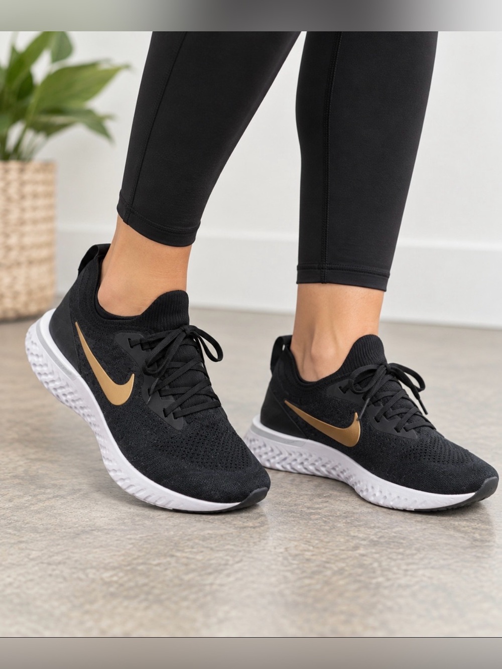 Nike Epic React Women’s Size 8.5 Running Shoes Black Gold Mesh Sneakers VGUC